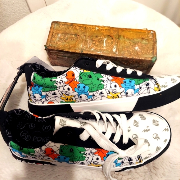 Pokemon sneakers size 9.5 - Picture 3 of 8